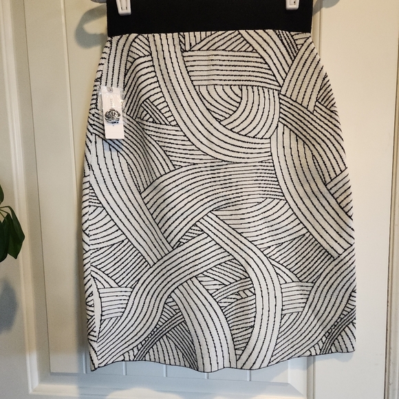 Anthropologie Maeve jovana Sweater Pencil skirt Black and White - Picture 4 of 9